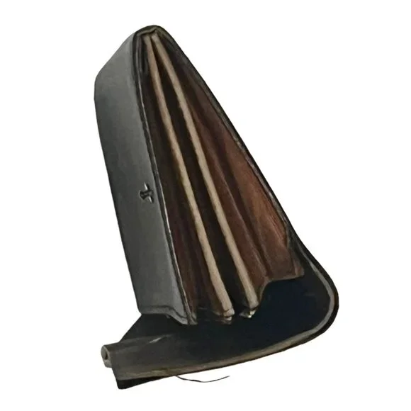 Authentic Louis Vuitton Monogram Canvas Sarah Wallet Date Code: 8911AN - Picture 3 of 16